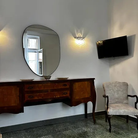 Larimar Apartament *